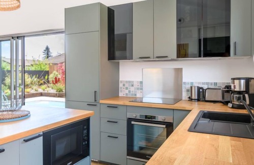 La Teste-de-Buch House | Coastal Retreat at La Belle Testerine with Ocean View & Pool