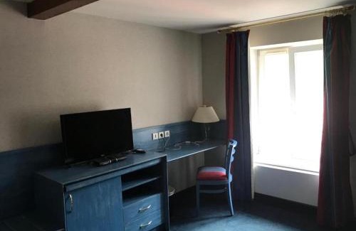 Saulxures Bed & Breakfast | Explore La Belle Vue: Pet-Friendly Retreat with Great Reviews