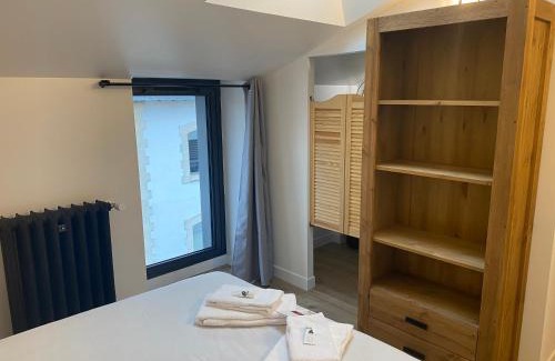 Cahors Bed & Breakfast | Escape to La Bellours Chambre D'Hôtes with Oceanfront Views