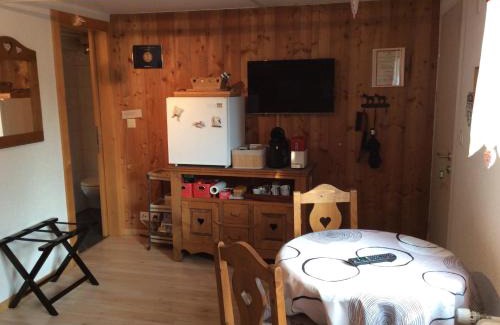 Monthey Bed & Breakfast | Oceanfront Escape at La Bergerie - Chalet Alice, Rated 9.5