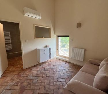Malataverne Bed & Breakfast | La Bergerie des Amandiers Chambres et Table d'Hôtes