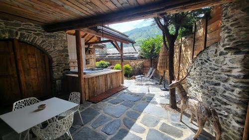Bourg-Saint-Maurice Bed & Breakfast | Idyllic La Bergerie du Miravidi: 4-Star Oceanfront Retreat