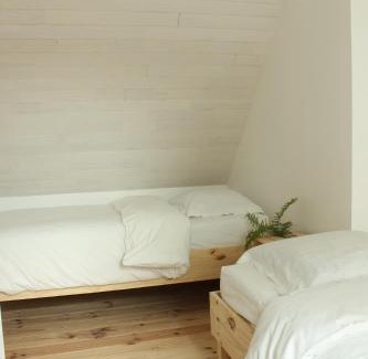 Montagnac-la-Crempse House | Pet-Friendly Retreat at La Bergerie des Petits Loups
