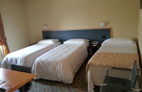 Carisio Hotel | Welcoming La Bettola: Pet Friendly with Breakfast Included