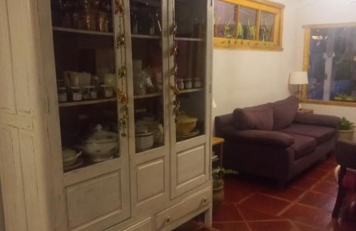 Olavarria House | Family-Friendly Haven at La Biblioteca with Kitchen Amenities
