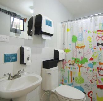 Managua House | Discover La Bicicleta Hostal: Pet-Friendly & Family Rooms