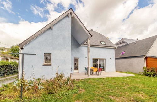 Lau-Balagnas House | La Bigourdane: Ideal Three Bedroom Retreat with Spa & Breakfast