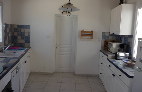L'Echardiere House | Pet-Friendly La Biroire n°2: Steps from the Oceanfront