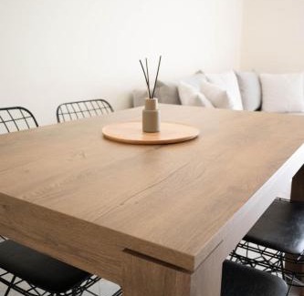 Kiato Apartment | Cozy La Bohème: Family-Friendly Stay with Top Reviews