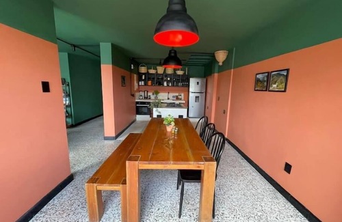 Bucaramanga House | Relax at La Bonita Guesthouse with Family-Friendly Amenities
