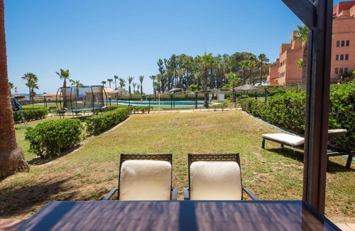Puerto de la Duquesa House | Discover La Borboleta 8: Family-Friendly Pool Retreat