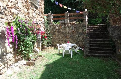 Sesue House | Family-Friendly Getaway at La Borda de Sesué