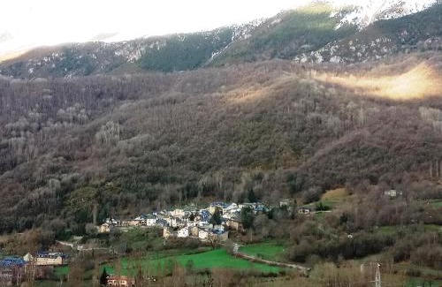 Sesue House | Family-Friendly Getaway at La Borda de Sesué
