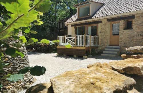 Saint-Andre-dAllas Bed & Breakfast | Experience La Borie du Bois Sarlat with Breakfast & 9.9 Rating