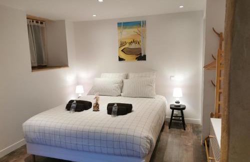 Saint-Andre-dAllas Bed & Breakfast | Experience La Borie du Bois Sarlat with Breakfast & 9.9 Rating