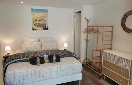 Saint-Andre-dAllas Bed & Breakfast | Experience La Borie du Bois Sarlat with Breakfast & 9.9 Rating