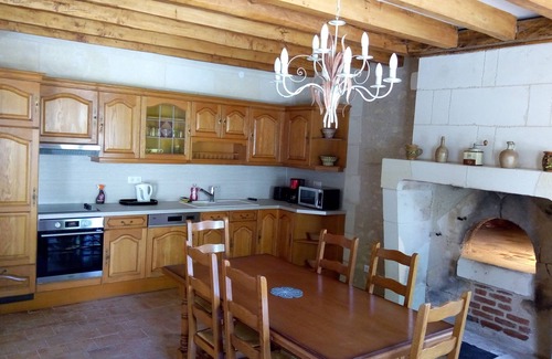 Saint-Georges-sur-Cher House | Discover La Boulange: Oceanfront Retreat with Pool & Kitchen