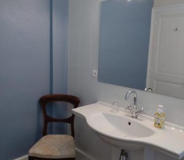Saulge Bed & Breakfast | Delphine's Brasserie: Pet-Friendly Oceanfront Getaway