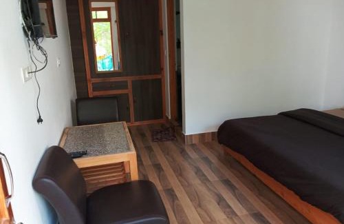 Vashist Hotel | Exceptional Family-Friendly Stay at La Breezy Hotel