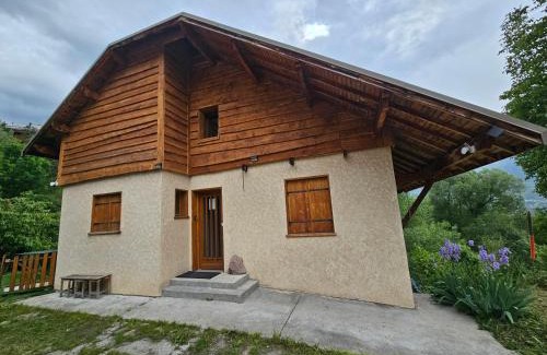 Risoul Villa | Discover La BREZOUNIÉRE 2: Family-Friendly with Breakfast