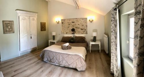 L'Isle-sur-la-Sorgue Apartment | Elegant Oceanfront Apartments in France - Rated 9.9/10