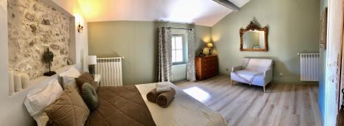 L'Isle-sur-la-Sorgue Apartment | Elegant Oceanfront Apartments in France - Rated 9.9/10