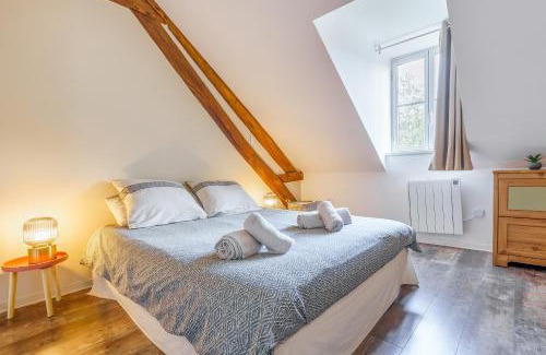 Le Meux Apartment | Pet-Friendly Retreat at La Briquèterie - Rated 9/10