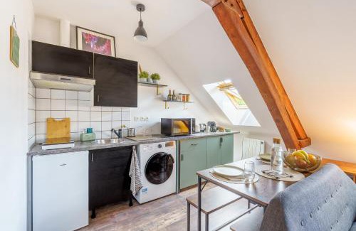 Le Meux Apartment | Pet-Friendly Retreat at La Briquèterie - Rated 9/10