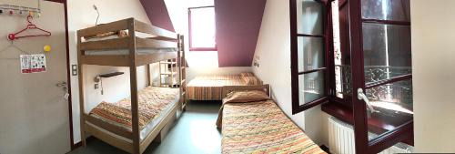 Saint-Michel-Chef-Chef Bed & Breakfast | Experience La Brise de Mer: 9/10 Rated Oceanfront Retreat