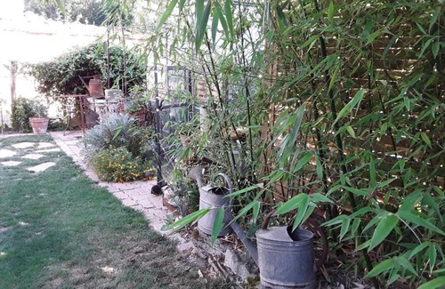 Fontaine-Francaise Bed & Breakfast | Discover La Brocantine: Breakfast Included & Guest Rated 9/10