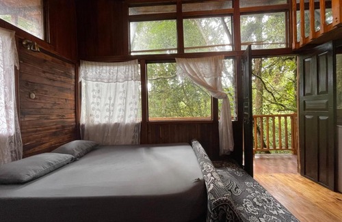 San Isidro Ski Chalet | Pet-Friendly Retreat at La Bromelia, Cerro de la Muerte