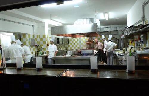 Scalea Hotel | Experience La Bruca Resort: Oceanfront Comfort & Family Fun