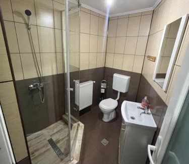 Valiug House | Discover La Buna Văliug: Pet Friendly with Hot Tub Access