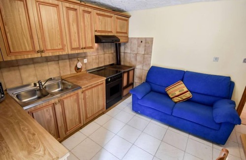 Masare Apartment | Pet-Friendly Retreat at La Busa with Lake Views & Spa