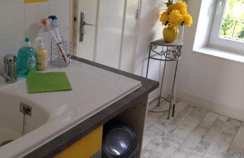 Renaze Apartment | Discover La Butte de l'Espérance: Pet-Friendly Retreat
