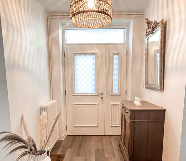 Le Val-Saint-Pere House | Idyllic LA BUTTE: Vacation Home with Mont Saint Michel Views