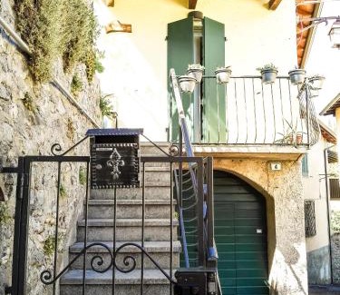 Morgnaga House | Unforgettable Stay at La cà dei ulif with Oceanfront Views