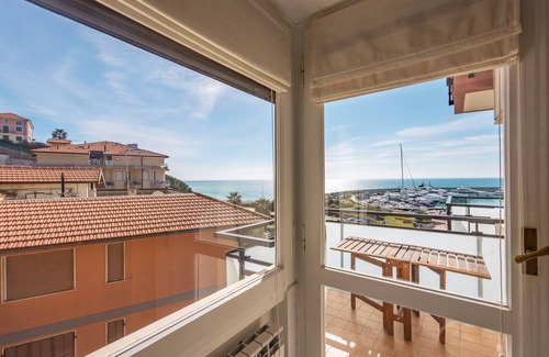 Old Town Apartment | La Côte d'Azur by Wonderful Italy