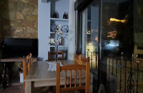 Alcala del Jucar Apartment | Inviting LA CAÑADA: Pet-Friendly Stay with Great Reviews