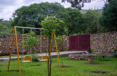Tarija Ski Chalet | Discover La Cabaña de la Pradera - Family & Pet Friendly Retreat