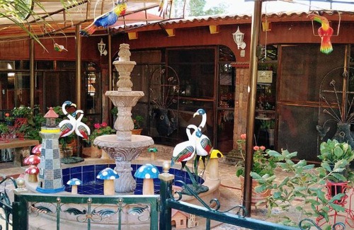 Amealco Hotel | Cozy Retreat at La Cabaña de Lola - Family Friendly & Breakfast