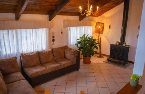 Santiago Sacatepequez Ski Chalet | La Cabaña entre bosques