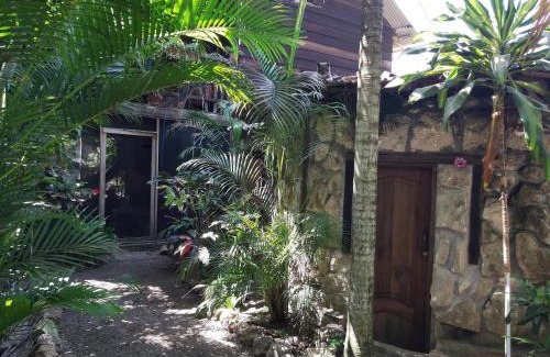 Montanita House | Pet Friendly Retreat at La Cabañita - Rated 9/10 by Guests