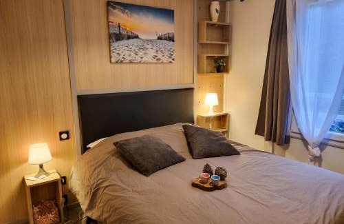 Labouheyre Ski Chalet | Inviting La Cabane 27: Cozy Chalet by Lake Peyre