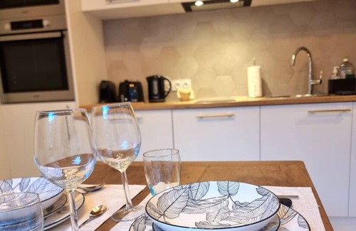 Honfleur Apartment | Historic La Cabane de Champlain with Terrace & Pet-Friendly