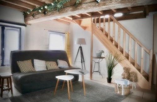 Flines-les-Mortagne House | Pet-Friendly Retreat at La Cabane du Chasseur - 8.9/10 Rating