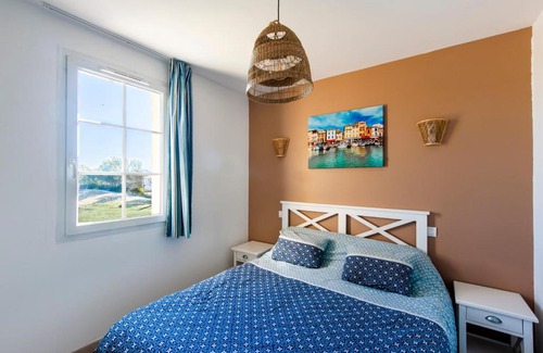 Cabries Apartment | Discover La Cabre d'Or: Family-Friendly Duplex with Pool