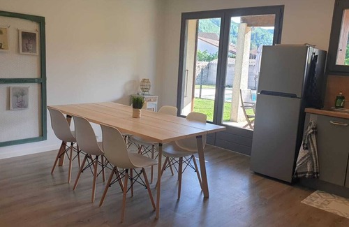Tournon-sur-Rhone Villa | Discover La Cachette du Marquis: Ocean View Retreat