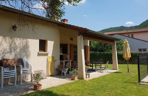 Tournon-sur-Rhone Villa | Discover La Cachette du Marquis: Ocean View Retreat