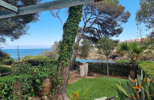 Les Issambres Villa | Cozy Family Retreat at La Calanque 263 Villa